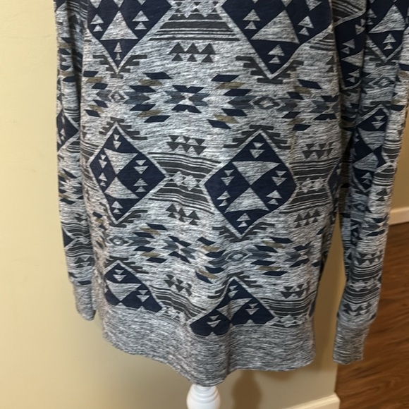 On The Byas Thermal Shirt Mens Medium Gray Aztec Print Crew Neck Long Sleeve - Picture 4 of 9